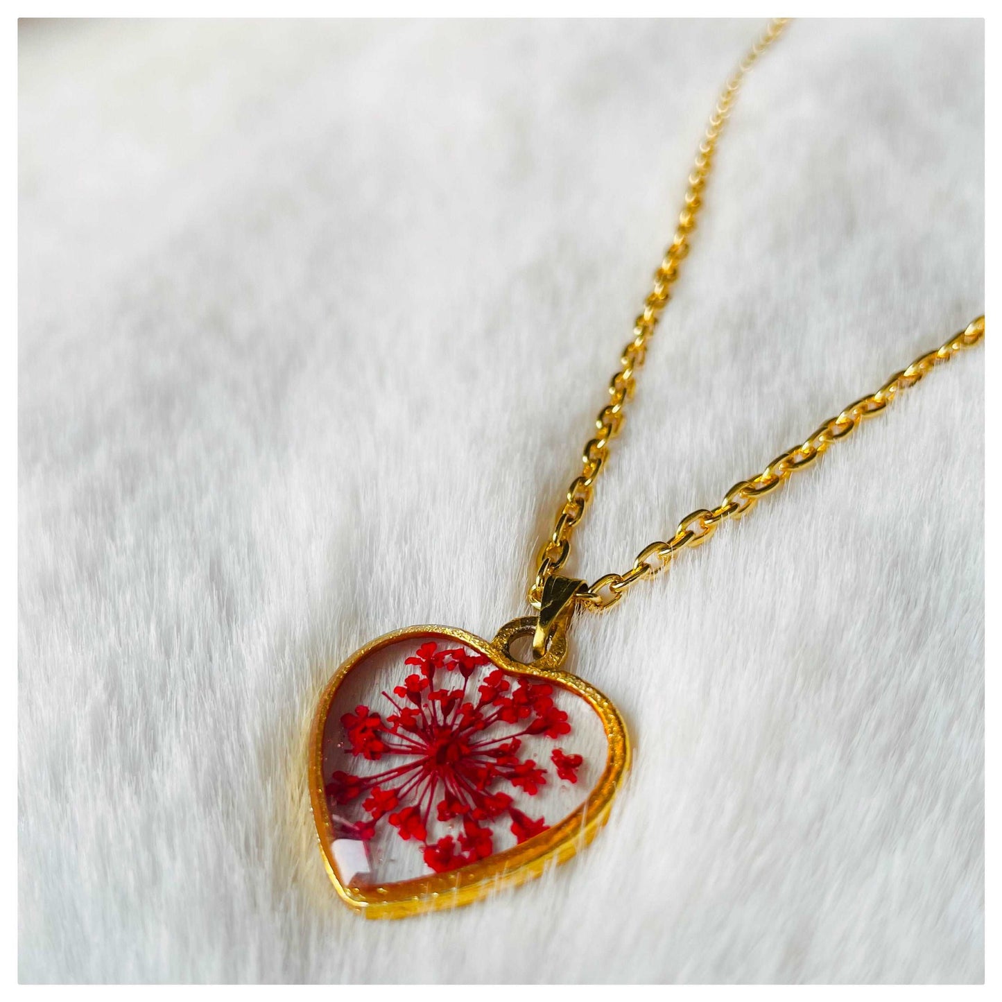 Red Heart Floral Pendant - beattrangi