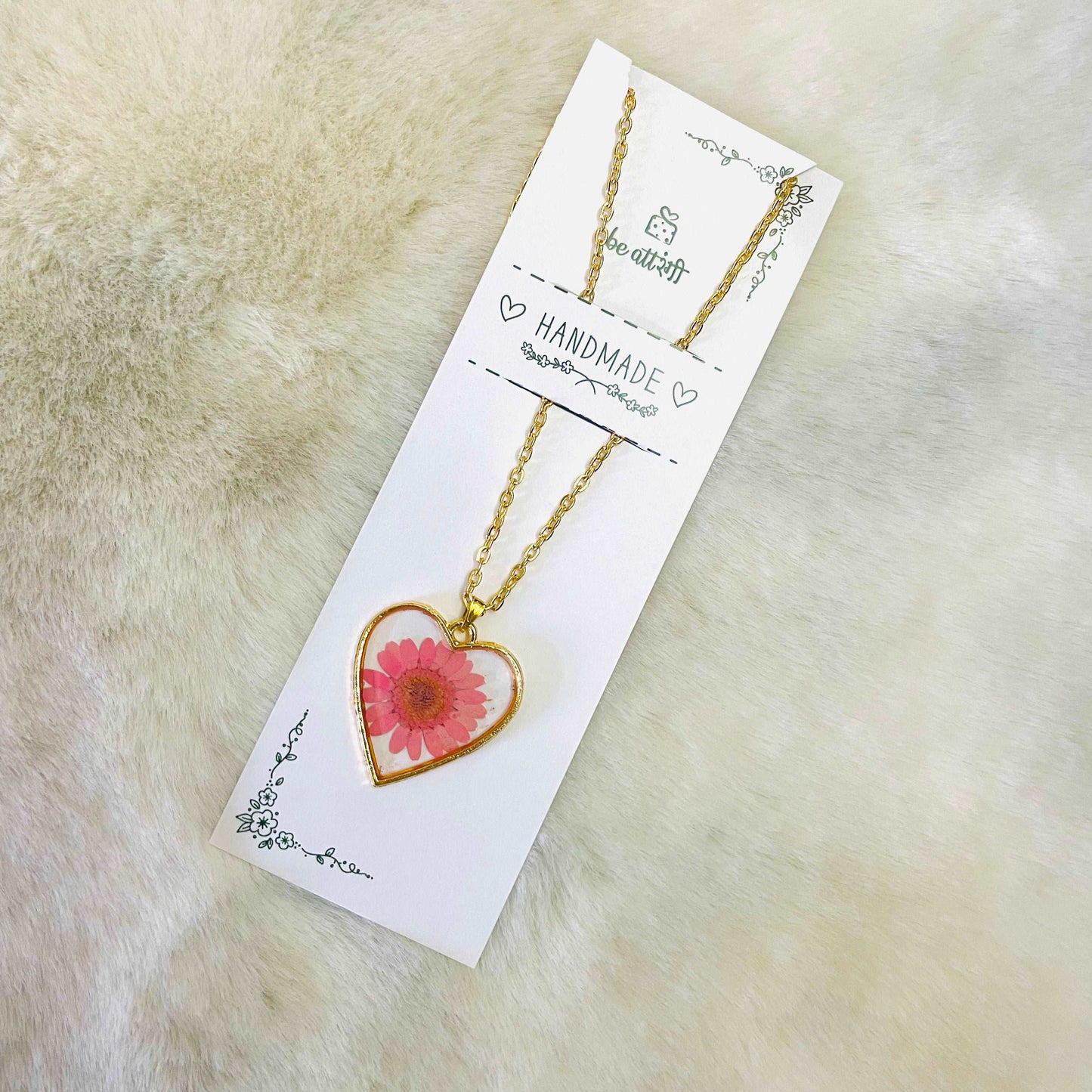 Pink Heart Daisy Necklace
