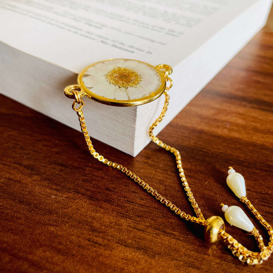 White Daisy Bracelet