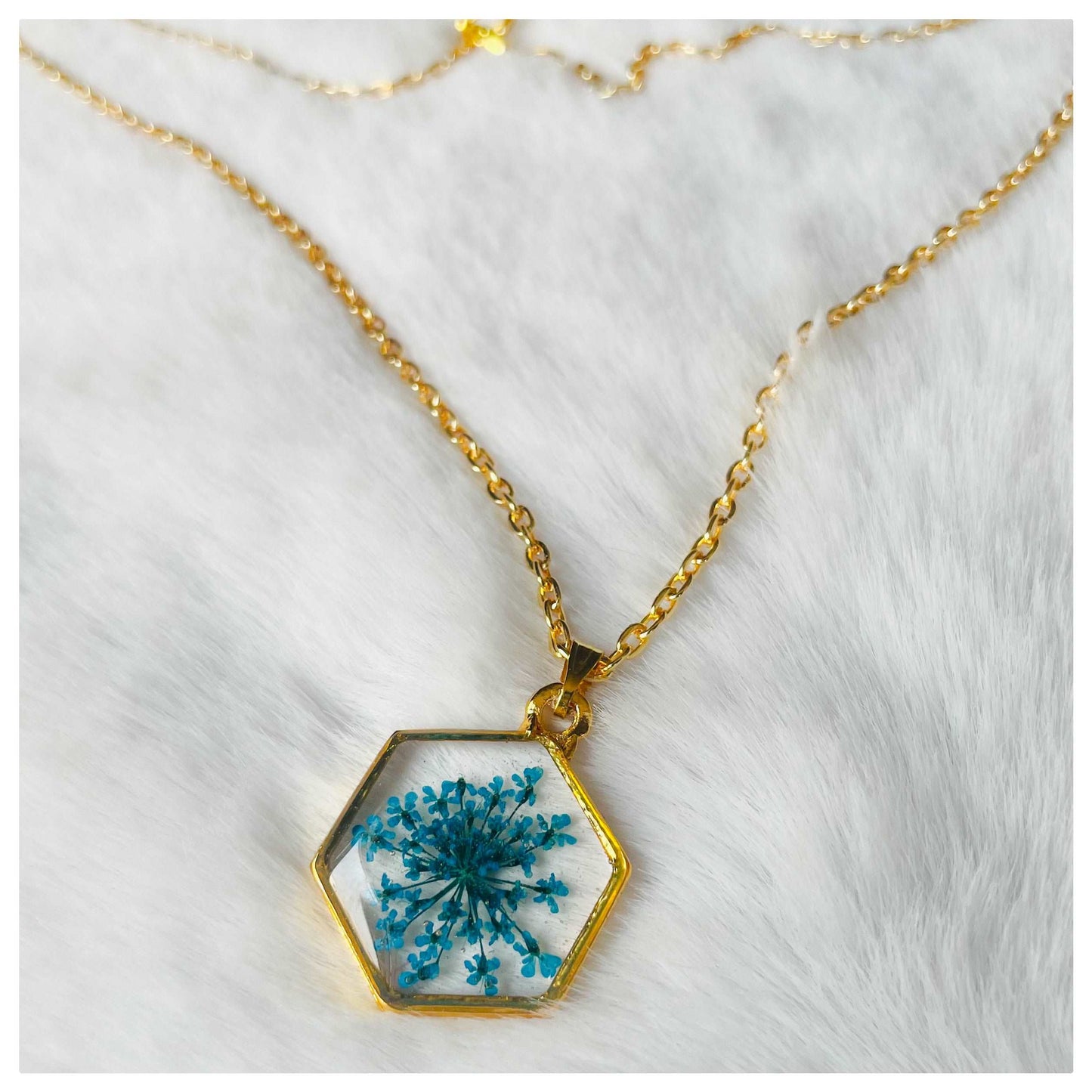 Blue Hexa Flower Pendant - beattrangi