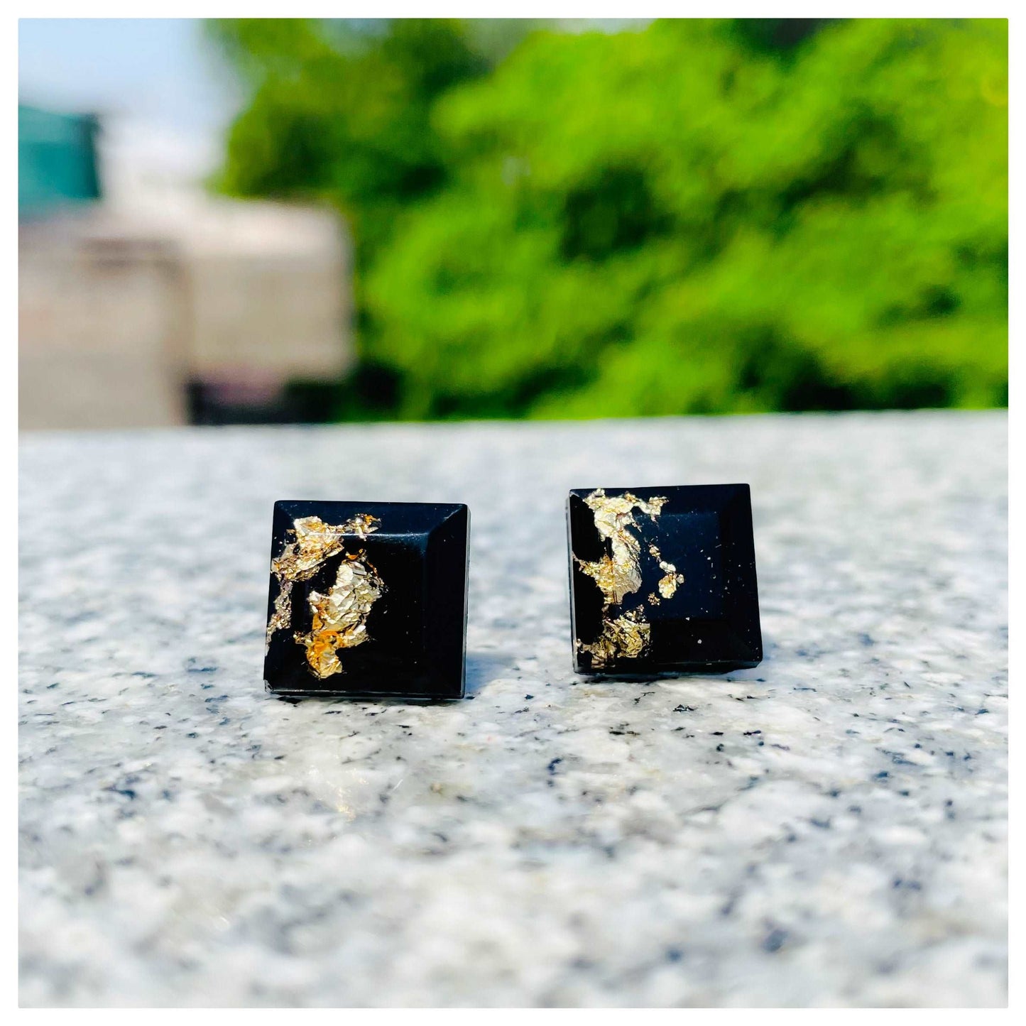 Classic Black Resin Earrings - beattrangi