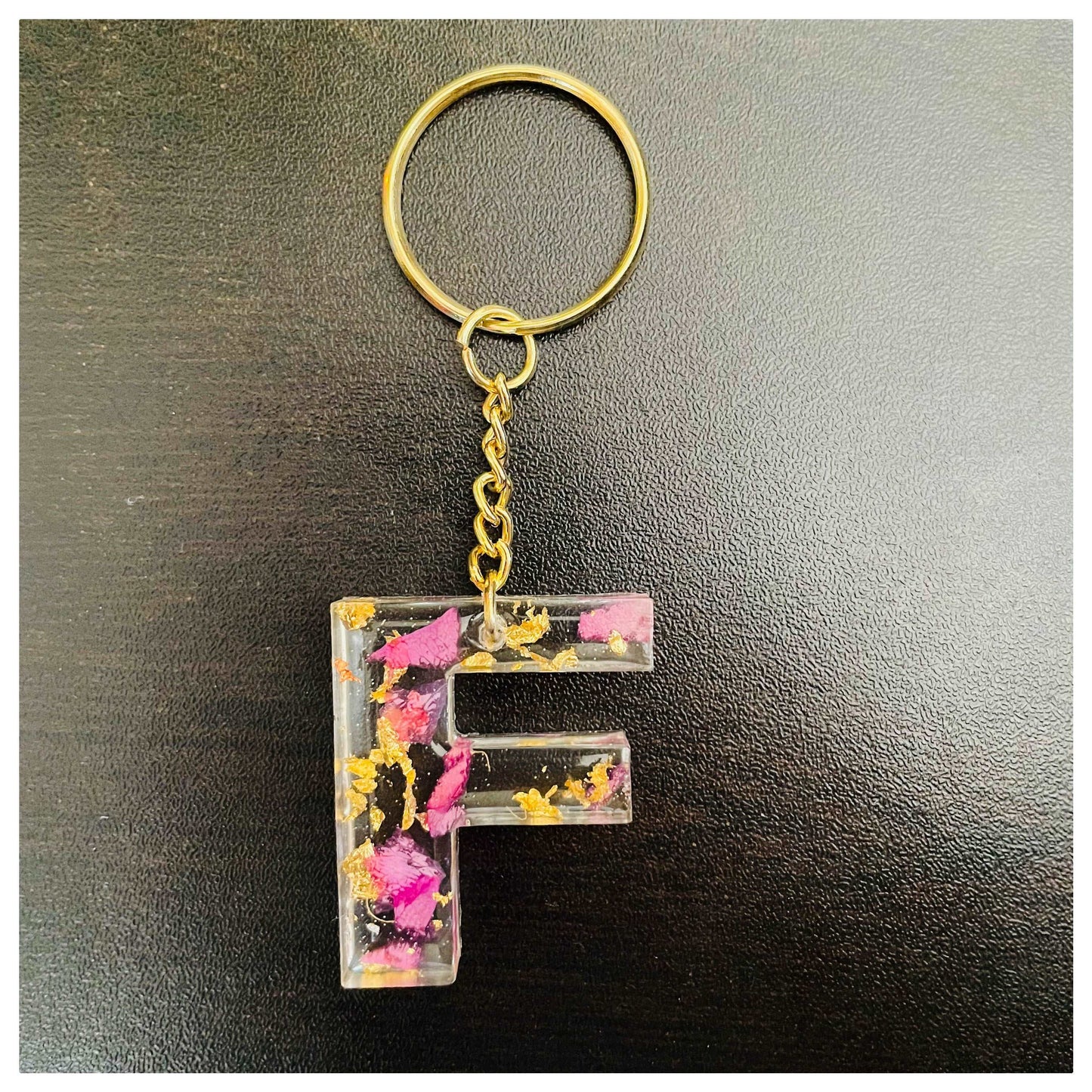 F letter keychain - beattrangi
