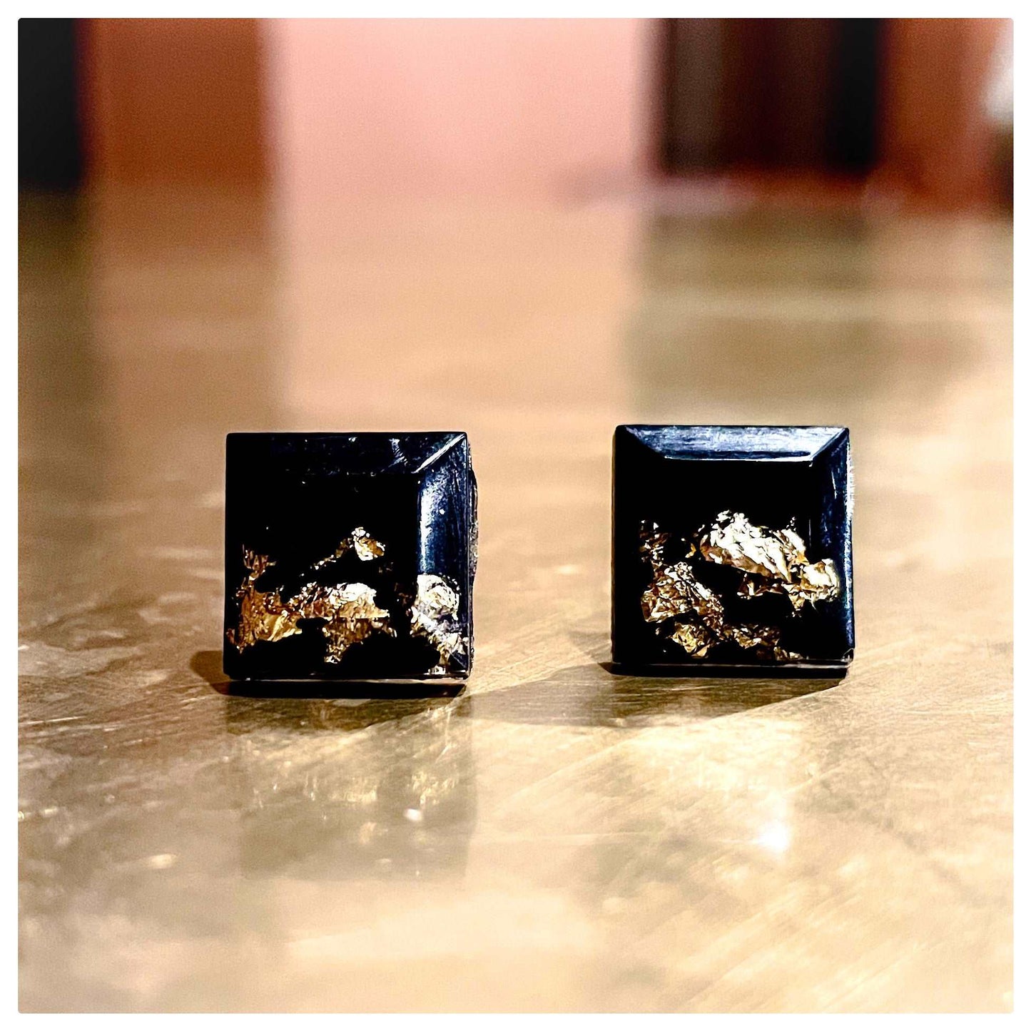 Classic Black Resin Earrings - beattrangi