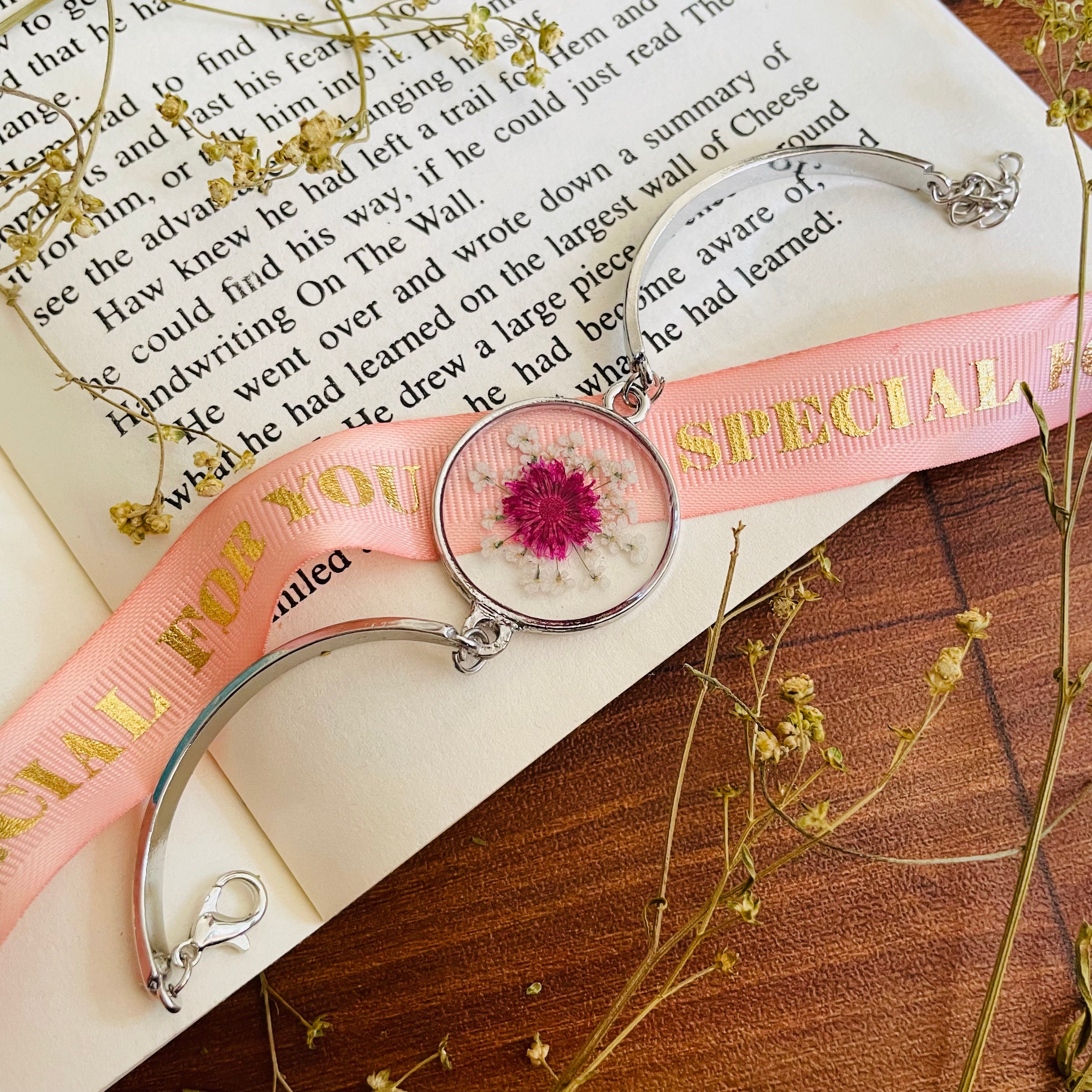 希少 GUSTAVO Flower Bracelet  【Lantiki】 Gustavo Flower Chain Bracelet