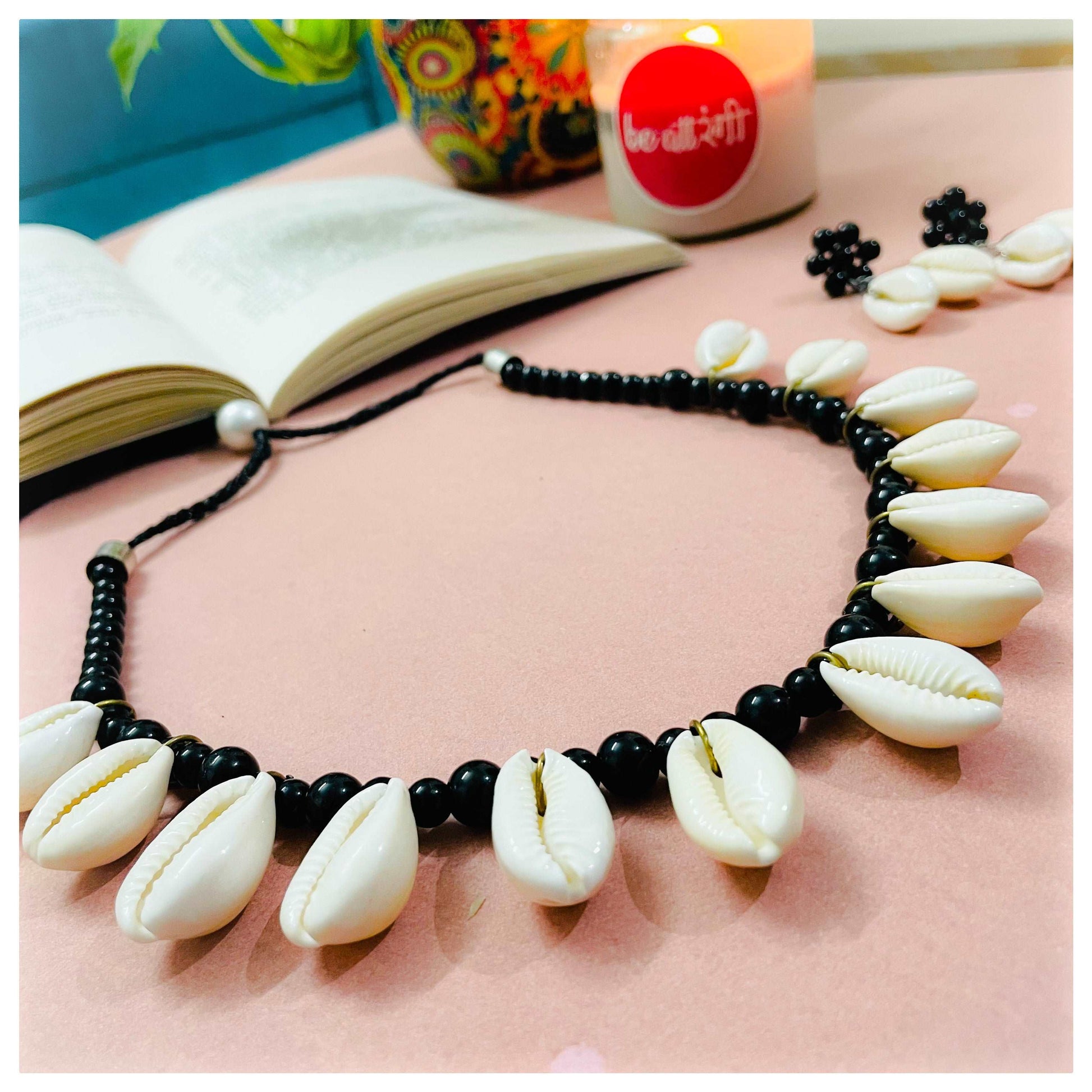 Black Shells Choker Set - beattrangi