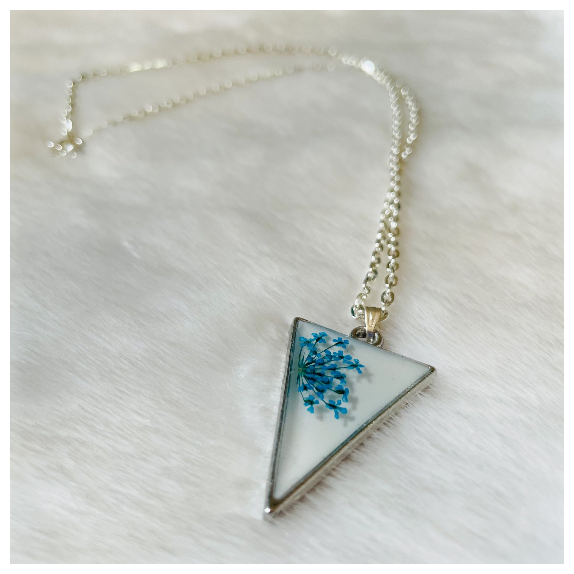 White Blue Triangle Floral Pendant - beattrangi