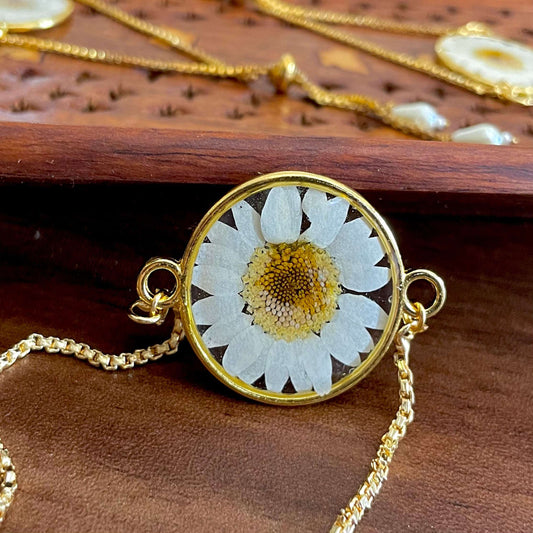 White Daisy Bracelet