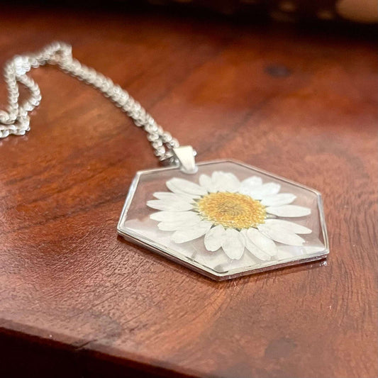 White Daisy Hexa Pendant – Real Flower Necklace for Her