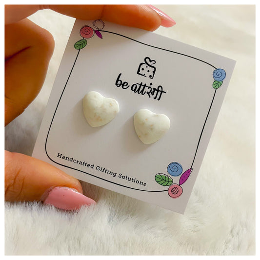 White Heart Stud Earrings - beattrangi