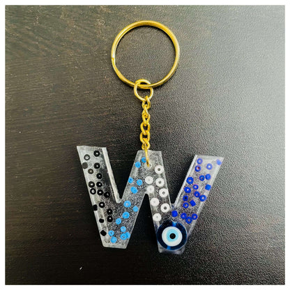 W letter keychain - beattrangi